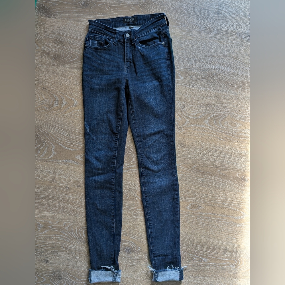 Judy Blue‎ Women's High Waiste Dark Wash Skinny Fit Jeans Roll Hem Distressed